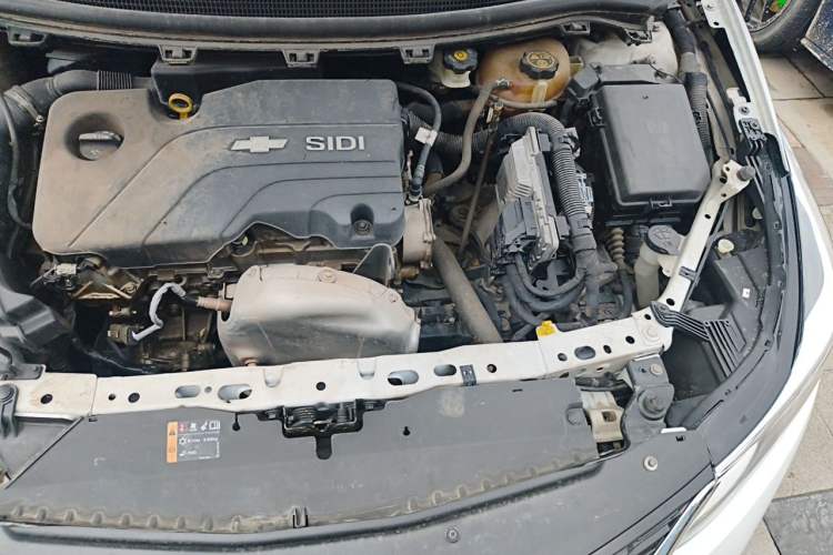 Used Chevrolet Cruze 2017 1.5L Automatic Pioneer Sunroof Edition Engine Bay Left