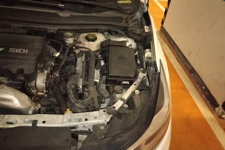 Used Chevrolet Cruze 2017 1.5L Automatic Xuanfeng Edition Engine Bay Left