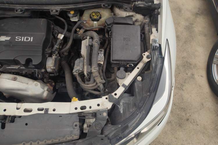 Used Chevrolet Cruze 2017 1.5L Automatic Pioneer Sunroof Edition Engine Bay Left