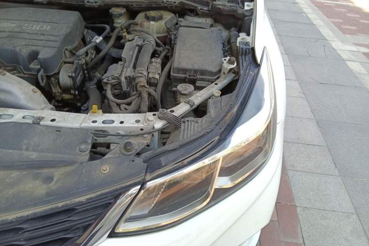 Used Chevrolet Cruze 2017 1.5L Automatic Pioneer Sunroof Edition Engine Bay Left