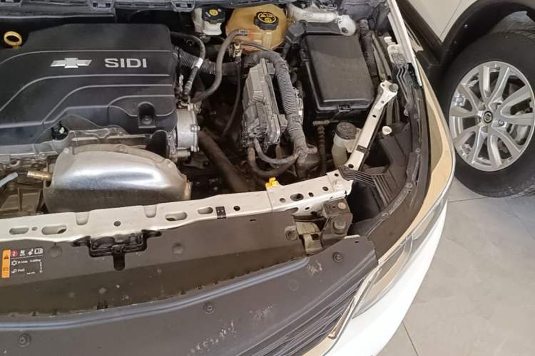 Used Chevrolet Cruze 2017 1.5L Automatic Pioneer Sunroof Edition Engine Bay Left
