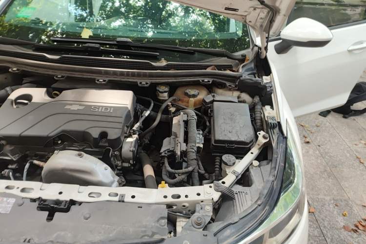 Used Chevrolet Cruze 2017 1.5L Automatic Pioneer Sunroof Edition Engine Bay Left