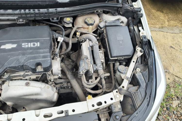 Used Chevrolet Cruze 2017 1.5L Automatic Pioneer Sunroof Edition Engine Bay Left