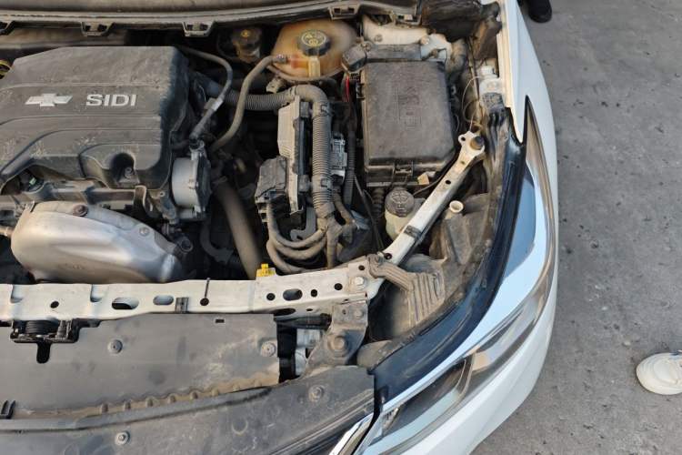 Used Chevrolet Cruze 2017 1.5L Manual Pioneer Edition Engine Bay Left