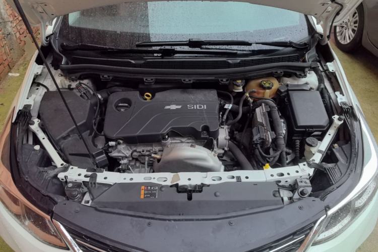Used Chevrolet Cruze 2017 1.5L Automatic Pioneer Sunroof Edition Engine Bay