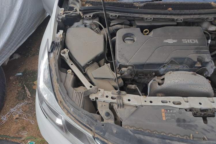 Used Chevrolet Cruze 2017 1.5L Automatic Pioneer Sunroof Edition Engine Bay Right