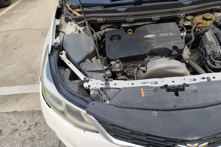 Used Chevrolet Cruze 2017 1.5L Automatic Pioneer Sunroof Edition Engine Bay Right