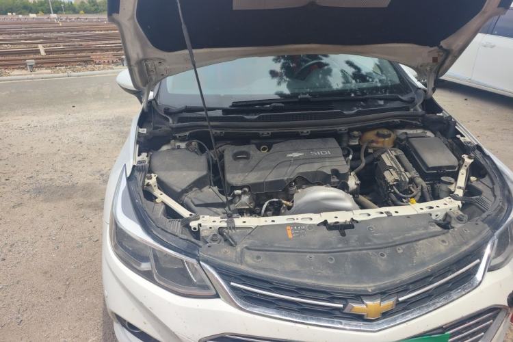 Used Chevrolet Cruze 2017 1.5L Manual Xuanfeng Edition Engine Bay Right