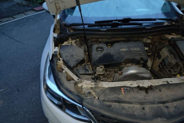 Used Chevrolet Cruze 2017 1.5L Automatic Pioneer Sunroof Edition Engine Bay Right