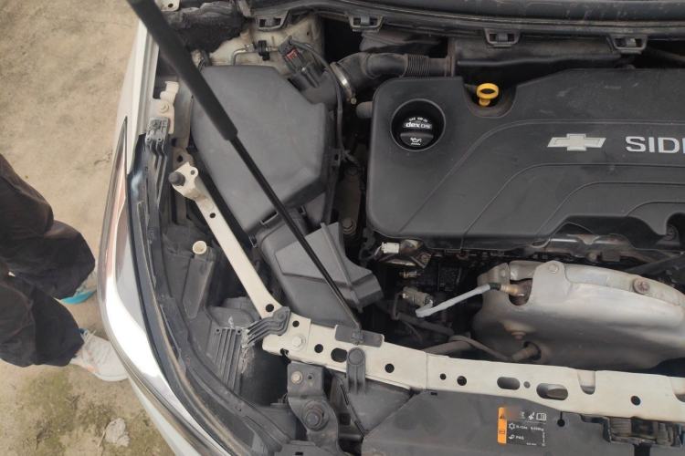 Used Chevrolet Cruze 2017 1.5L Automatic Pioneer Sunroof Edition Engine Bay Right