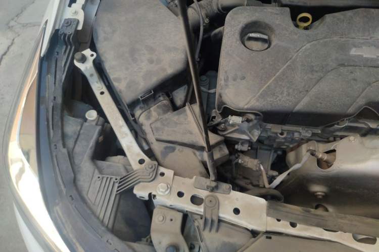 Used Chevrolet Cruze 2017 1.5L Automatic Pioneer Sunroof Edition Engine Bay Right
