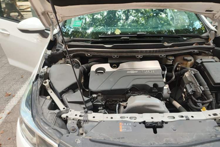 Used Chevrolet Cruze 2017 1.5L Automatic Pioneer Sunroof Edition Engine Bay Right