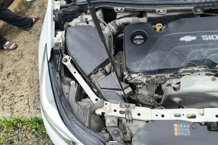 Used Chevrolet Cruze 2017 1.5L Automatic Pioneer Sunroof Edition Engine Bay Right