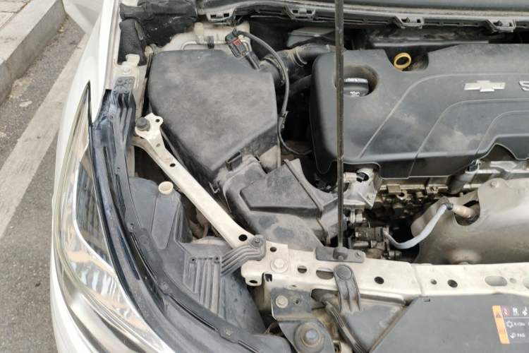 Used Chevrolet Cruze 2017 1.5L Manual Xuanfeng Edition Engine Bay Right