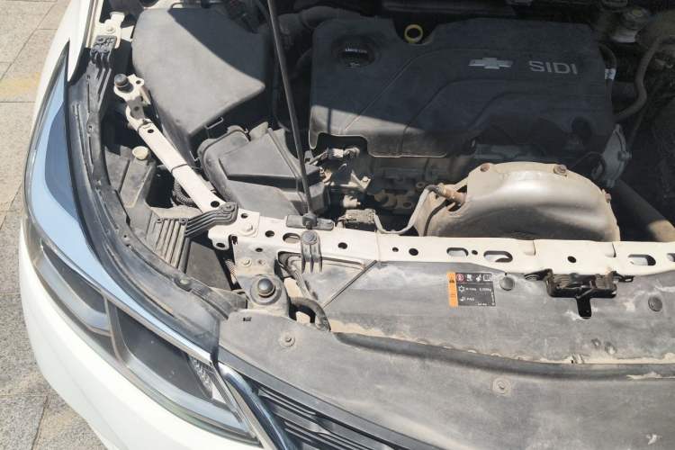 Used Chevrolet Cruze 2017 1.5L Automatic Pioneer Sunroof Edition Engine Bay Right