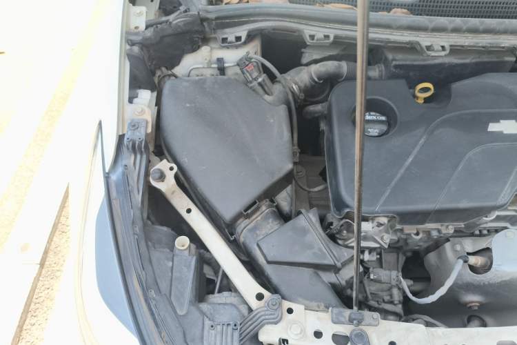 Used Chevrolet Cruze 2017 1.5L Automatic Pioneer Sunroof Edition Engine Bay Right
