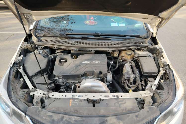 Used Chevrolet Cruze 2017 1.5L Automatic Pioneer Sunroof Edition Engine Bay