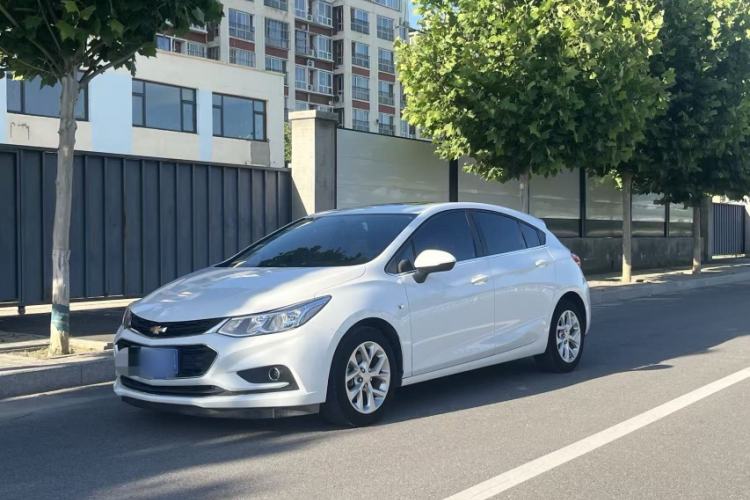 Used Chevrolet Cruze 2017 1.5L Hatchback Automatic Xuanfeng Edition Exterior 2