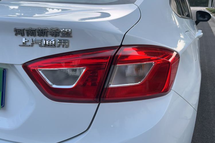 Used Chevrolet Cruze 2017 1.5L Automatic Pioneer Sunroof Edition Exterior 3