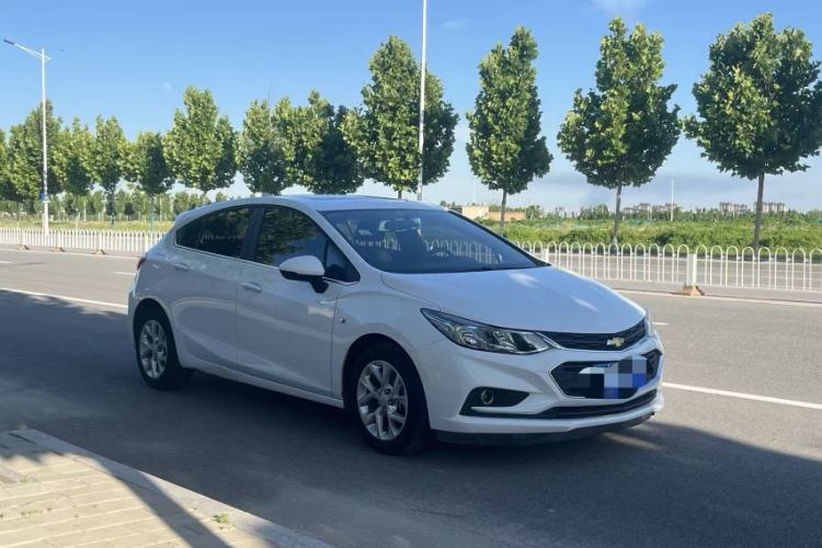 Used Chevrolet Cruze 2017 1.5L Hatchback Automatic Xuanfeng Edition Exterior 4