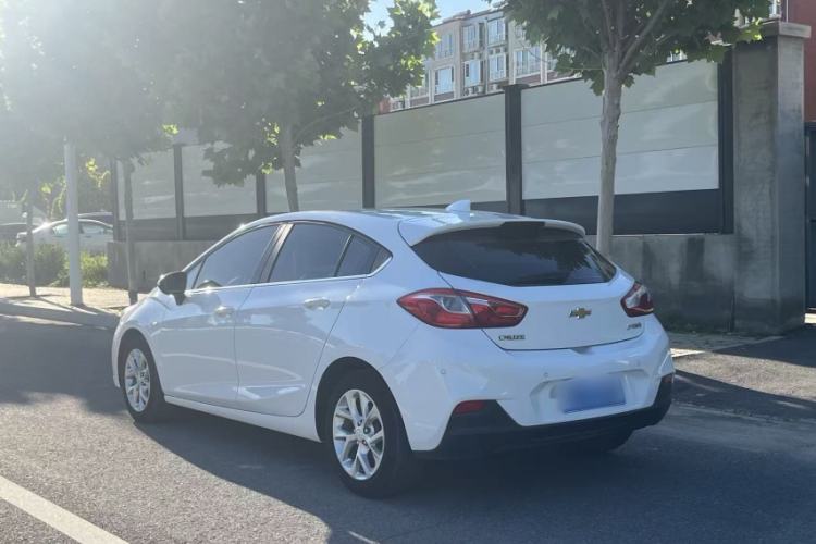 Used Chevrolet Cruze 2017 1.5L Hatchback Automatic Xuanfeng Edition Exterior 5
