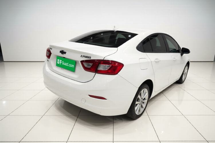 Used Chevrolet Cruze 2017 1.5L Automatic Pioneer Sunroof Edition Exterior 5