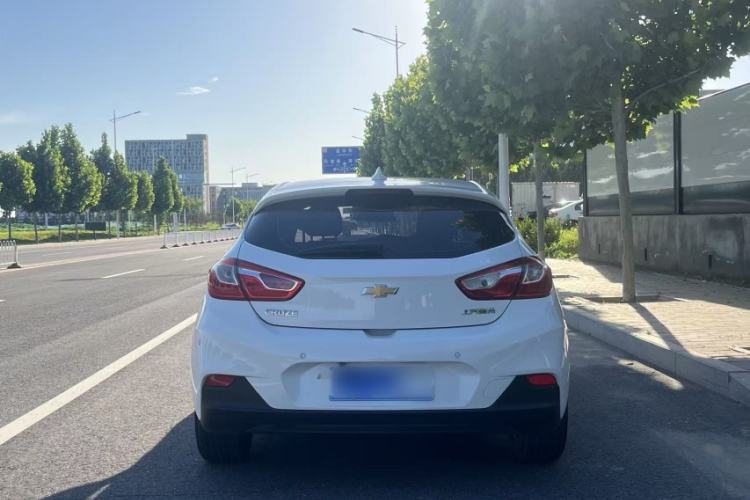 Used Chevrolet Cruze 2017 1.5L Hatchback Automatic Xuanfeng Edition Exterior 6