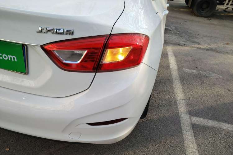 Used Chevrolet Cruze 2017 1.5L Automatic Pioneer Sunroof Edition Exterior 6