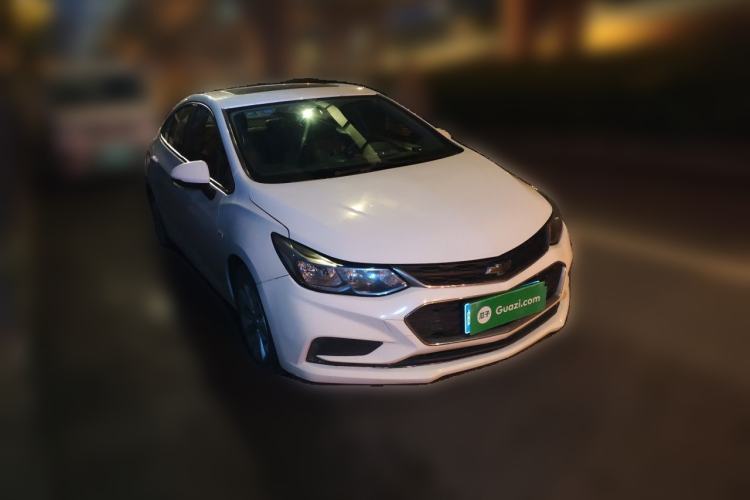 Used Chevrolet Cruze 2017 1.5L Automatic Pioneer Sunroof Edition Front Right 45 Deg
