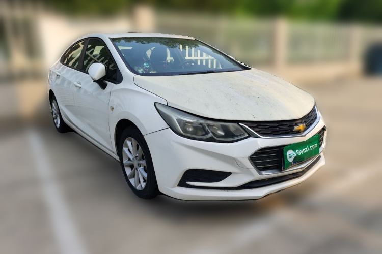 Used Chevrolet Cruze 2017 1.5L Automatic Pioneer Sunroof Edition Front Right 45 Deg