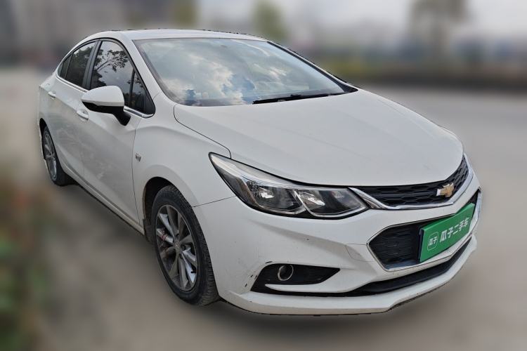 Used Chevrolet Cruze 2017 1.5L Manual Xuanfeng Edition Front Right 45 Deg