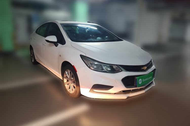Used Chevrolet Cruze 2017 1.5L Automatic Pioneer Sunroof Edition Front Right 45 Deg