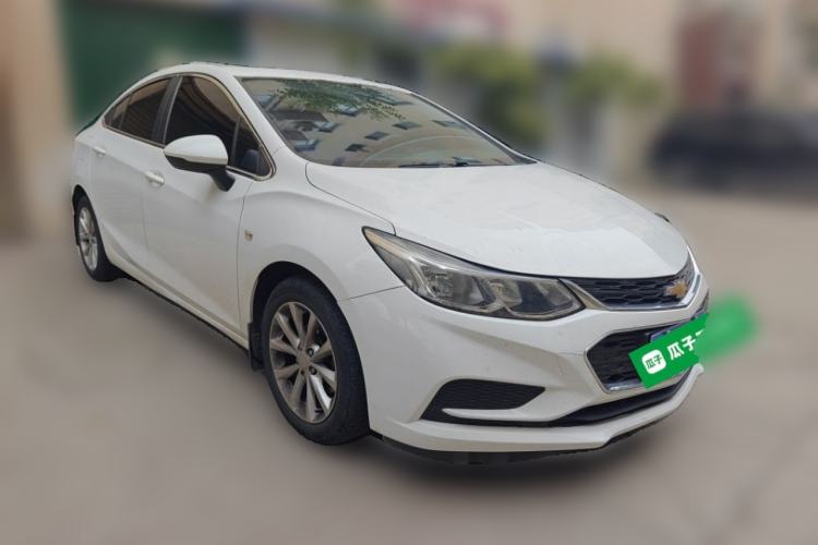 Used Chevrolet Cruze 2017 1.5L Automatic Pioneer Sunroof Edition Front Right 45 Deg