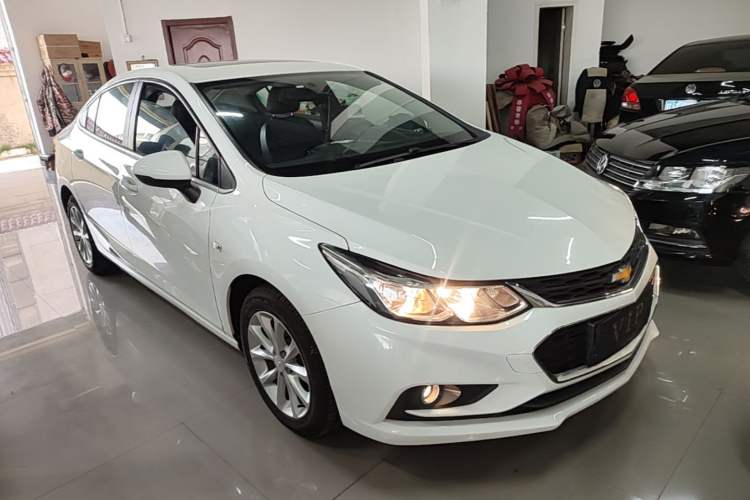 Used Chevrolet Cruze 2017 1.5L Automatic Xuanfeng Edition Front Right 45 Deg
