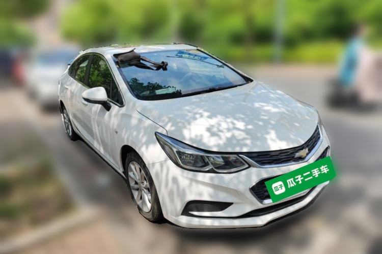 Used Chevrolet Cruze 2017 1.5L Automatic Pioneer Sunroof Edition Front Right 45 Deg