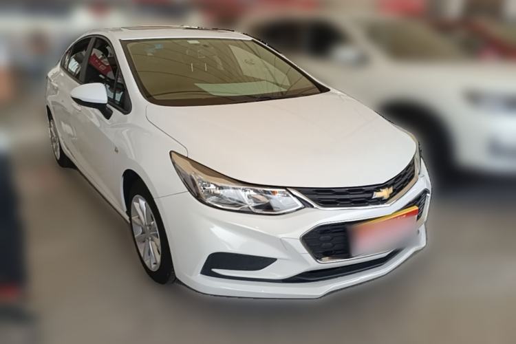 Used Chevrolet Cruze 2017 1.5L Automatic Pioneer Sunroof Edition Front Right 45 Deg