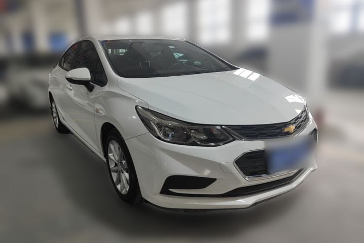Used Chevrolet Cruze 2017 1.5L Automatic Pioneer Sunroof Edition Front Right 45 Deg