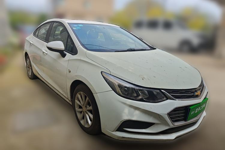 Used Chevrolet Cruze 2017 1.4T Dual-Clutch Pioneer Sunroof Edition Front Right 45 Deg