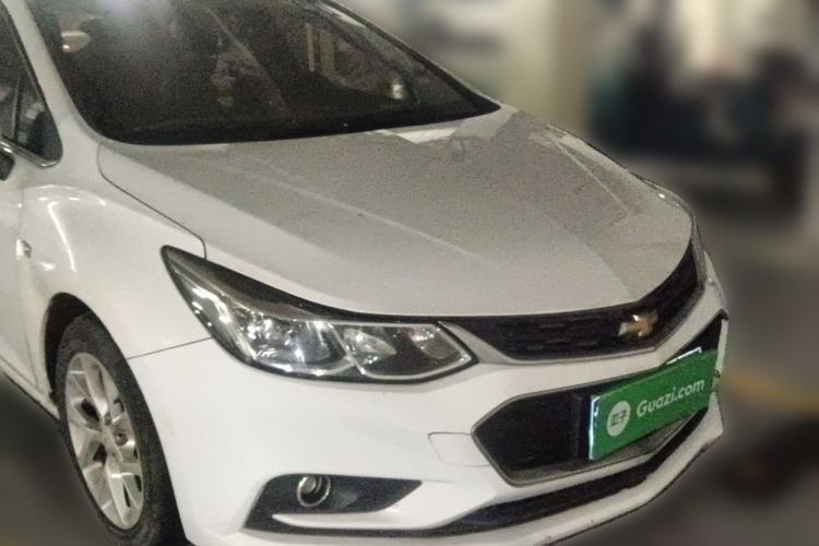 Used Chevrolet Cruze 2017 1.5L Hatchback Automatic Xuanfeng Edition Front Right 45 Deg