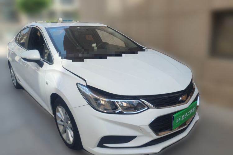 Used Chevrolet Cruze 2017 1.5L Automatic Pioneer Sunroof Edition Front Right 45 Deg