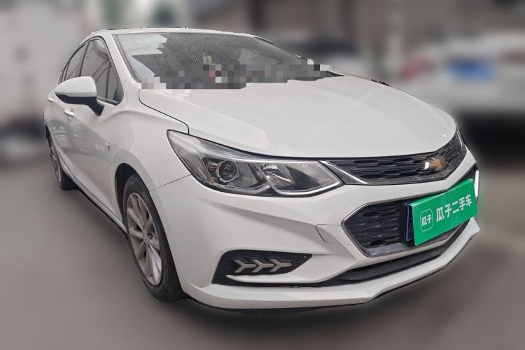 Used Chevrolet Cruze 2017 1.5L Automatic Pioneer Sunroof Edition Front Right 45 Deg