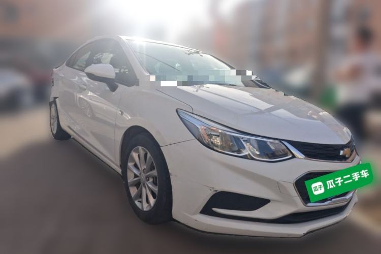 Used Chevrolet Cruze 2017 1.5L Manual Pioneer Edition Front Right 45 Deg
