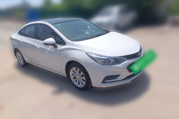 Used Chevrolet Cruze 2017 1.5L Automatic Pioneer Sunroof Edition Front Right 45 Deg