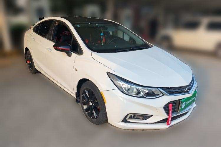 Used Chevrolet Cruze 2017 1.5L Manual Pioneer Edition Front Right 45 Deg