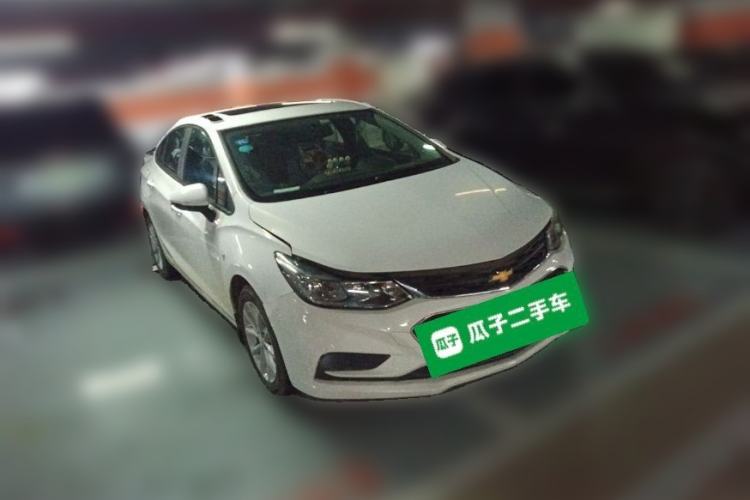 Used Chevrolet Cruze 2017 1.5L Automatic Pioneer Sunroof Edition Front Right 45 Deg