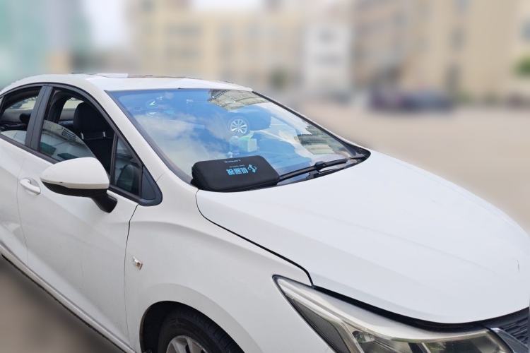 Used Chevrolet Cruze 2017 1.5L Automatic Pioneer Sunroof Edition Front Right 45 Deg