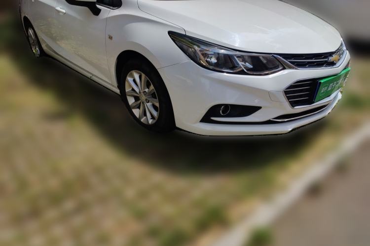 Used Chevrolet Cruze 2017 1.5L Automatic Xuanfeng Edition Front Right 45 Deg
