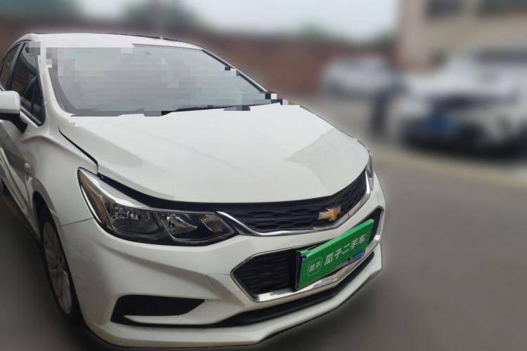 Used Chevrolet Cruze 2017 1.5L Manual Pioneer Edition Front Right 45 Deg