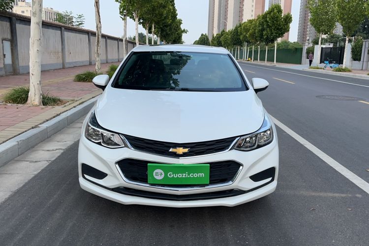 Used Chevrolet Cruze 2017 1.5L Automatic Pioneer Sunroof Edition Front