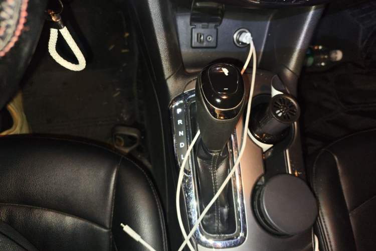 Used Chevrolet Cruze 2017 1.5L Automatic Pioneer Sunroof Edition Gear Lever